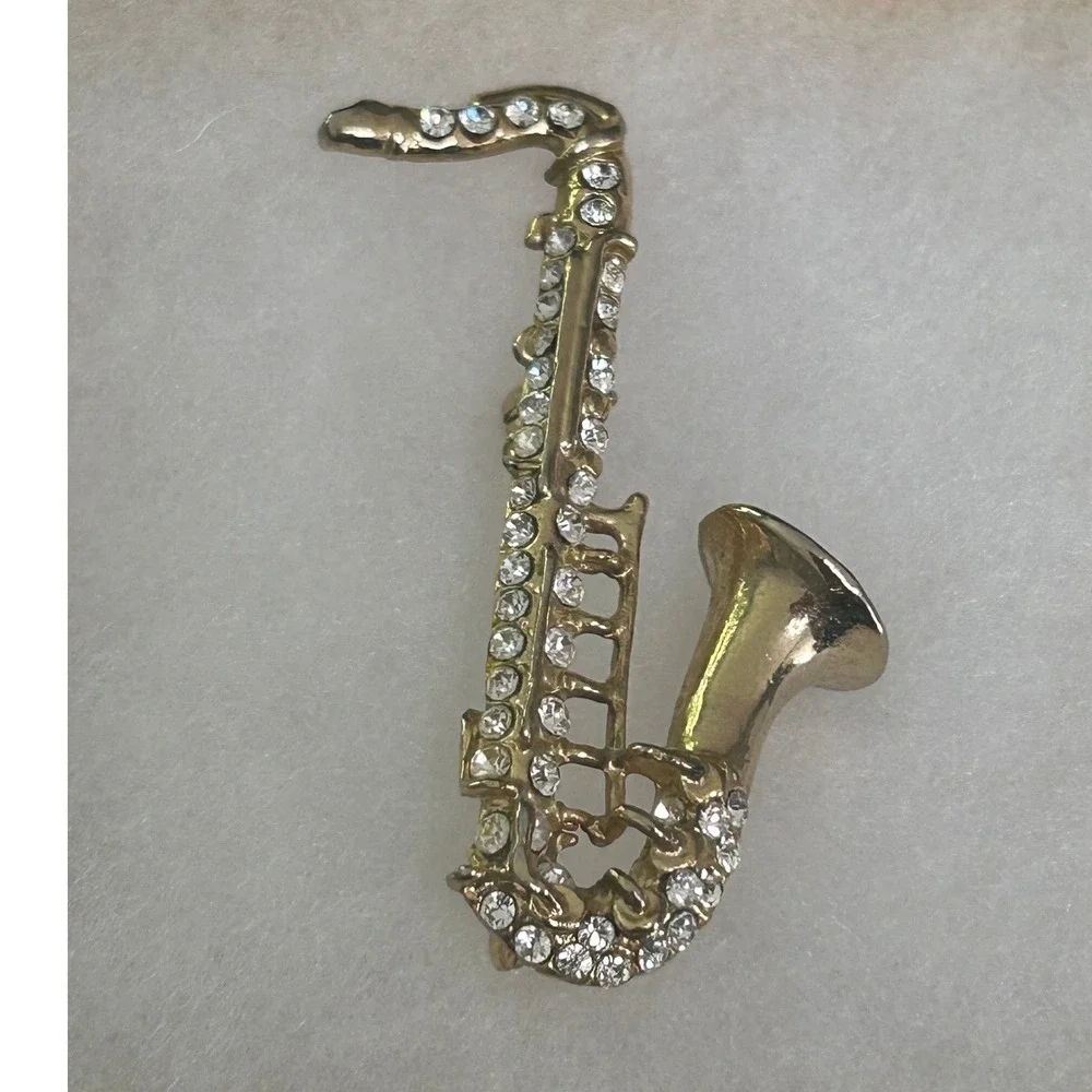 Saxophone Brooch Gold Tone Clear Rhinestone Musical Instrument Jazz Pin#725